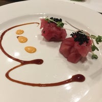 Снимок сделан в Osaka Japanese Sushi and Steakhouse пользователем Winnie 3/24/2018