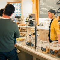 Das Foto wurde bei King Arthur Flour: Bakery, Café, School, &amp;amp; Store von King Arthur Flour: Bakery, Café, School, &amp;amp; Store am 4/3/2017 aufgenommen