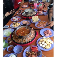 Photo taken at Happy Pay Steamboat 天天火锅 by Jazlin C. on 9/5/2015