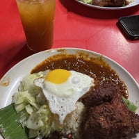 Photo taken at Nasi Lemak Bumbung by Alex l. on 10/23/2023