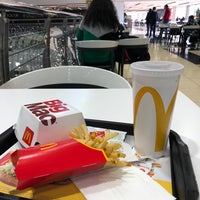 Photo taken at McDonald&amp;#39;s by ♣️Mehmet K. on 12/24/2021