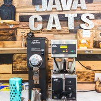 Das Foto wurde bei Java Cats Café von Java Cats Café am 5/5/2017 aufgenommen