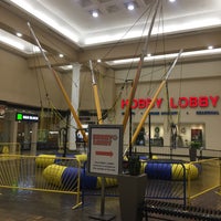 10/23/2018 tarihinde Shiva S.ziyaretçi tarafından Northtown Mall'de çekilen fotoğraf