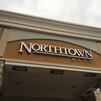 รูปภาพถ่ายที่ Northtown Mall โดย Shiva S. เมื่อ 8/3/2018