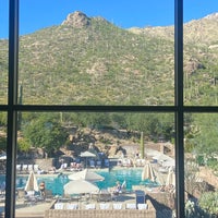 Foto tirada no(a) Loews Ventana Canyon Resort por Jay K. em 10/19/2022