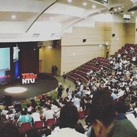 Photo taken at Lee Kong Chian Lecture Theatre by Jasper Y. on 10/17/2015