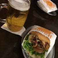 Photo taken at Happy Burger by Joãzinho D. on 4/30/2017