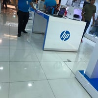 Photo taken at HP Store by Ivan C. on 5/6/2017