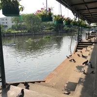 Photo taken at สวนปลาธรรมชาติ วัดลานบุญ by Bia D. on 1/22/2018