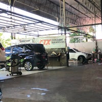Photo taken at Chemical Guys by Bia D. on 6/30/2018