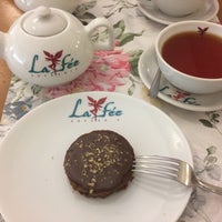 รูปภาพถ่ายที่ La Fée Cafeteria โดย Pri G. เมื่อ 1/21/2016