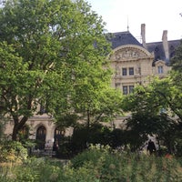 Photo taken at La Sorbonne - Ufr 10 philosophie by Angelo V. on 6/15/2017