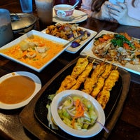 Photo taken at Torung Restaurant by Richard on 4/14/2019