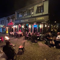 Foto tomada en Hops Irish Pub&amp;amp;Stage  por Emre Ş. el 11/4/2022