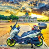 Photo taken at Ananta Samakhom Throne Hall by เทพบุตร ห. on 6/10/2021