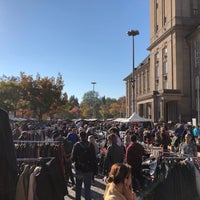 Photo taken at Flohmarkt am Rathaus Schöneberg by Akos B. on 10/13/2018