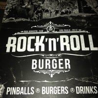 Снимок сделан в Rock &amp;#39;n&amp;#39; Roll Burger пользователем Marcos P. 5/30/2013