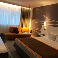 Foto tirada no(a) Holiday Inn Amsterdam por Juan Gerardo M. em 10/18/2016