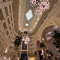 Photo taken at Tokyo Disneyland Hotel by 海月 . on 4/20/2024