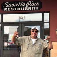Photo taken at Sweetie Pie&amp;#39;s Upper Crust by Alonda S. on 8/19/2018