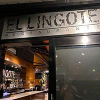 Photo taken at El Lingote Restaurante by Omar R. on 9/10/2022