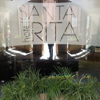 รูปภาพถ่ายที่ Hotel Santa Rita โดย Javier C. เมื่อ 3/22/2013