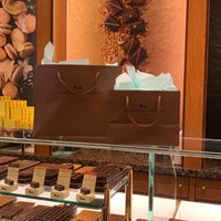 Photo taken at La Maison Du Chocolat by Rawan💫 on 4/20/2024