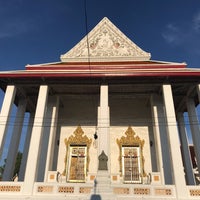 Photo taken at Wat Mahannapharam by Scott🇭🇰🇨🇳🇹🇭🇨🇦 on 4/17/2019