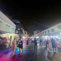 Photo taken at Khaosan Night Market by Scott🇭🇰🇨🇳🇹🇭🇨🇦 on 2/5/2024