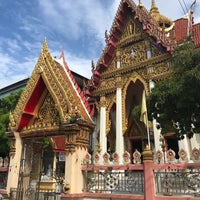 Photo taken at Wat Thang Luang by Scott🇭🇰🇨🇳🇹🇭🇨🇦 on 9/30/2018