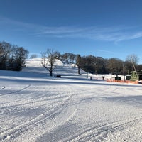 รูปภาพถ่ายที่ The Mountain Top at Grand Geneva โดย Joost A. เมื่อ 1/27/2019