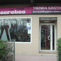 รูปภาพถ่ายที่ No Hay Secretos - Tienda Erótica โดย Maria P. เมื่อ 11/20/2012