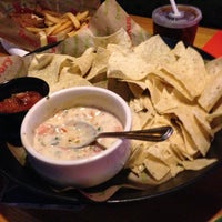 Photo taken at Applebee&amp;#39;s Grill + Bar by leslie s. on 2/2/2013
