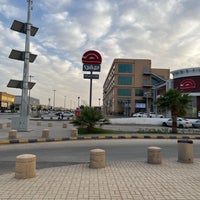 Photo taken at ممشى نادي الرياض by Salah on 5/11/2023
