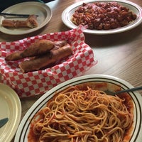Снимок сделан в Luigi&amp;#39;s Pizza and Pasta пользователем Ann P. 8/3/2017