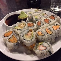 Снимок сделан в Sakura Japanese Steakhouse and Sushi Bar пользователем Sakura Japanese Steakhouse and Sushi Bar 5/30/2017