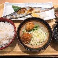 Photo taken at Tsukiji Shokudo Genchan by s_mog on 11/7/2019