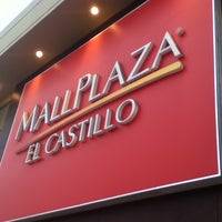 Foto tirada no(a) Mall Plaza El Castillo por Ce G. em 3/2/2013