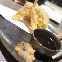 Снимок сделан в Umami Restaurant and Sushi Bar пользователем Joey G. 1/3/2022