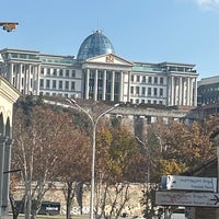 Photo taken at Presidential Palace | პრეზიდენტის სასახლე by Ali Kenan Ç. on 12/10/2023