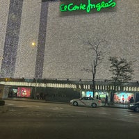 Das Foto wurde bei El Corte Inglés von Ali Kenan Ç. am 12/30/2023 aufgenommen