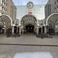 Photo taken at Düsseldorf Hauptbahnhof by Ali Kenan Ç. on 4/14/2024
