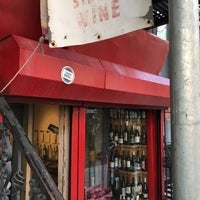 5/19/2017에 sean님이 Jones Street Wine에서 찍은 사진