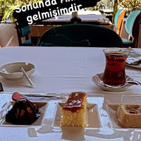 Foto tomada en Trilye Restaurant  por Ayhan el 9/14/2023