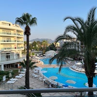 Photo taken at Pineta Park Deluxe Hotel by Ayhan on 8/24/2023