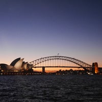 Photo taken at Mrs. Macquarie&amp;#39;s Point by Mami N. on 8/19/2017