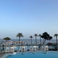 Photo taken at The Ibiza Twiins by Abdulrahman on 7/4/2022
