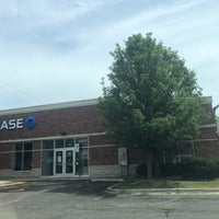 Photo taken at Chase Bank by TIna-Marie on 6/25/2022