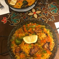 Das Foto wurde bei Habibi Restaurant von AishA❄️ am 8/11/2017 aufgenommen