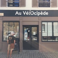 Photo taken at Au Vélocipède by elianeroest 🙋🏻‍♀️ B. on 8/22/2019